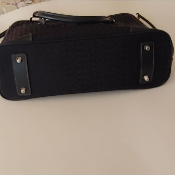 Giani Bernini Black Handbag - Picture 4 of 7